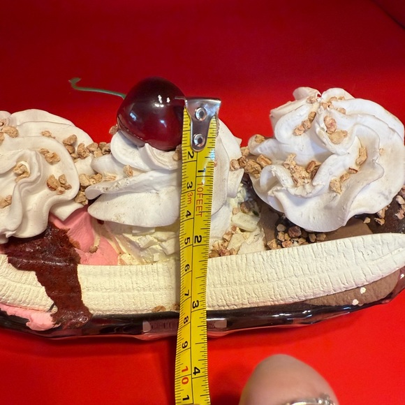 Decorative Ice Cream Sundae and Banana Split Set - Picture 6 of 12